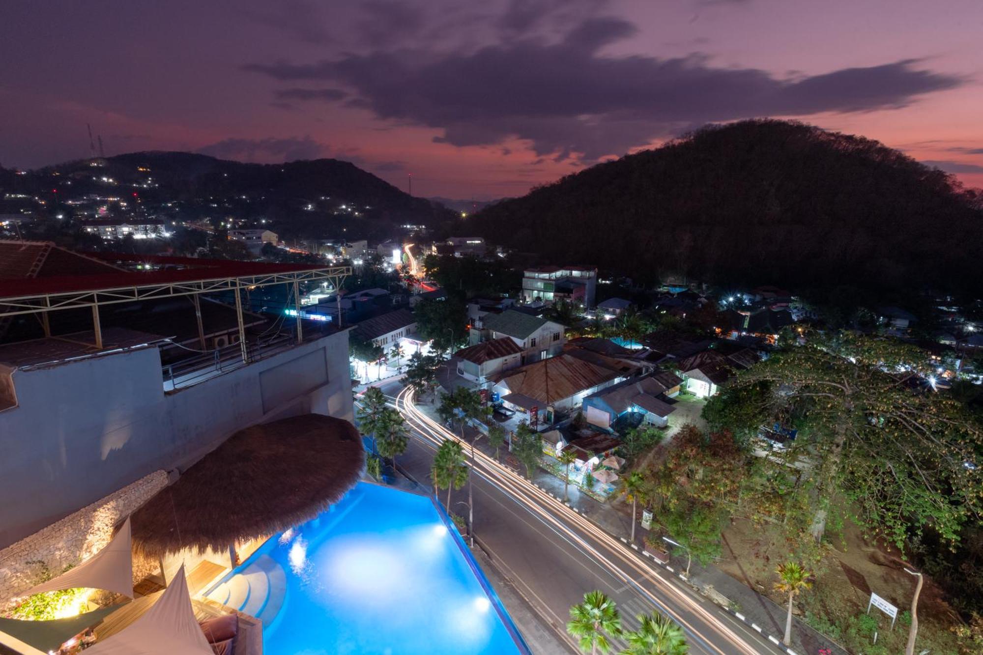 Zasgo Hotel Лабуан-Баджо Екстер'єр фото