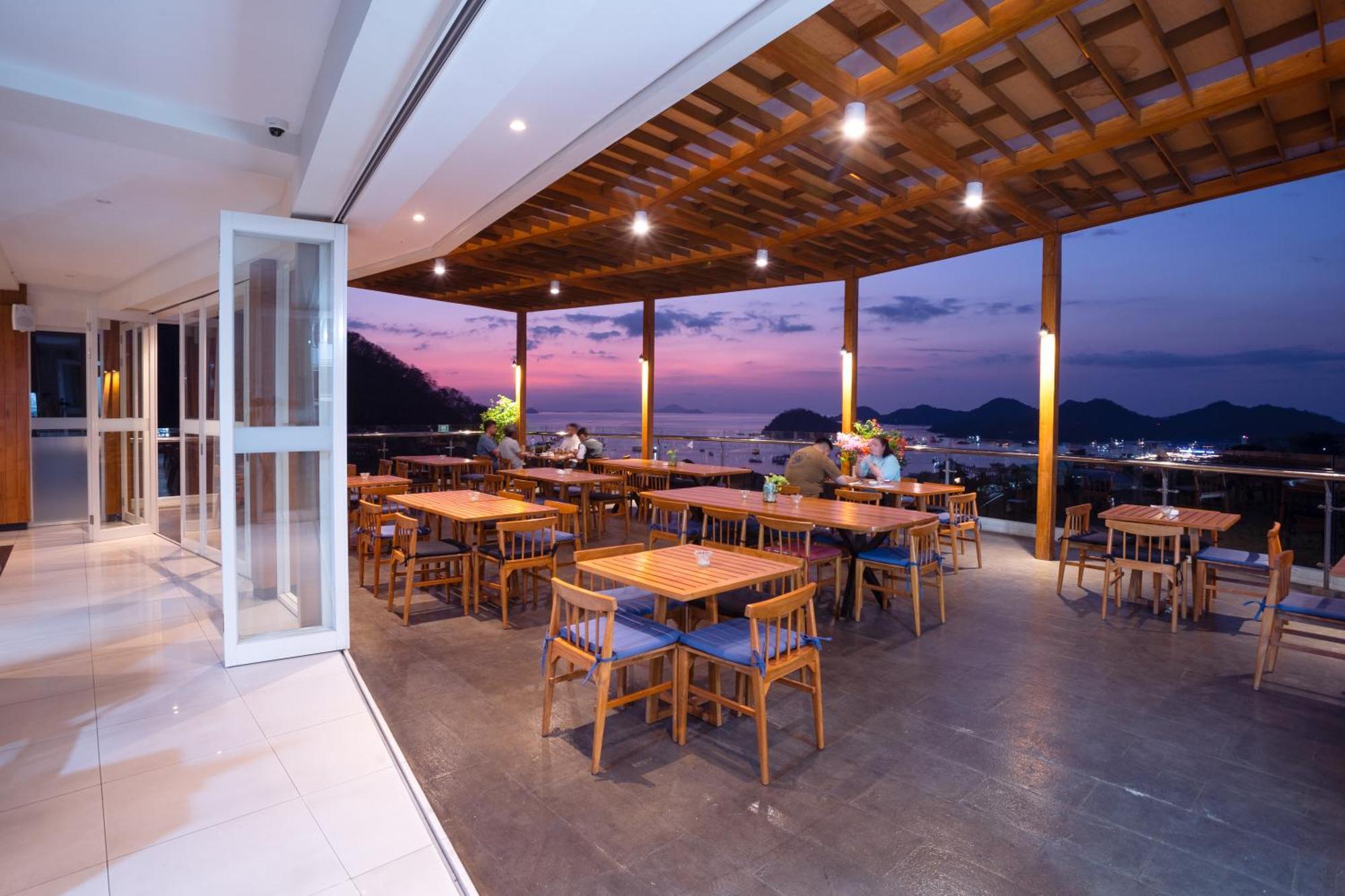 Zasgo Hotel Лабуан-Баджо Екстер'єр фото